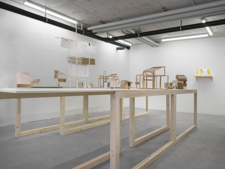 Mengzhi Zheng, Exhibition View II, © Julien Gremaud. Courtesy of the artist and Heinzer Reszler gallery.