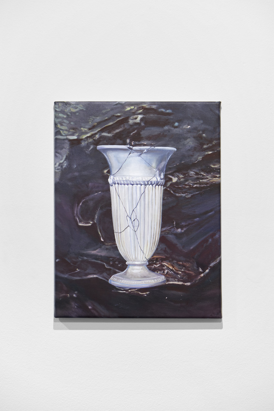 Mathieu Dafflon, Juju’s vase, 2022. Oil on canvas, 42 x 32 cm, (Ref. DAF010211). Photo: by Philipp Hänger
