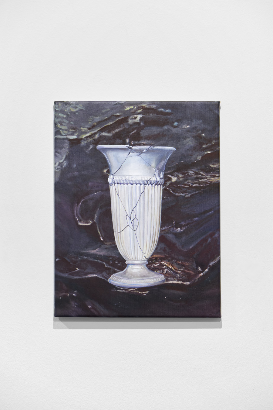 Mathieu Dafflon, Juju’s vase, 2022. Oil on canvas, 42 x 32 cm, (Ref. DAF010211). Photo: by Philipp Hänger