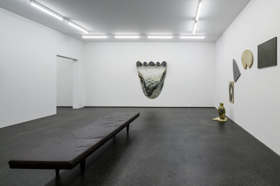 Installation view, Collection in Focus. Hugo Suter, Aargauer Kunsthaus, 3.9. – 12.11.2023. Courtesy Aargauer Kunsthaus, Aarau, © Nachlass Hugo. Photo: René Rötheli, Baden