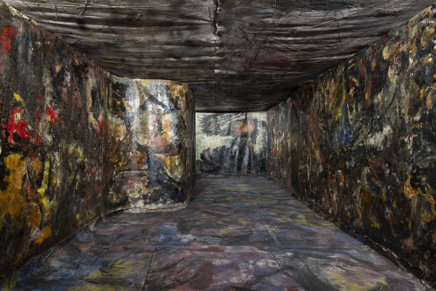 Pinot Gallizio (Giuseppe Gallizio), assisté de / assisted by Giors Melanotte (Piergiorgio Gallizio), Une caverne de l’anti-matière, 1958-1959, Galleria Nazionale d’Arte Moderna e Contemporanea, Roma, inv. 18125. Photo : MCBA, Etienne Malapert
