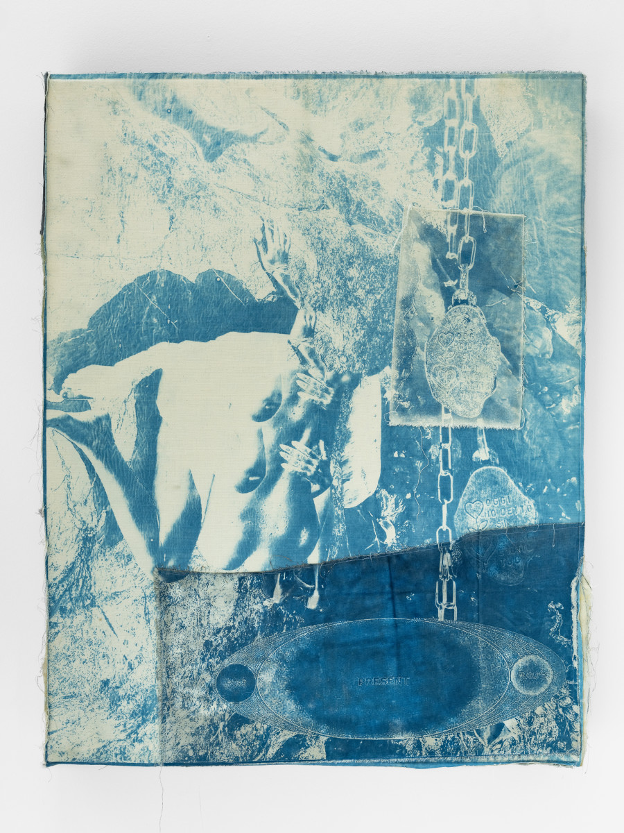 OGGI, 117x93x18, cynotipe on cotton, 2023. Photo credit : Philip Frowein (@philipfrowein)