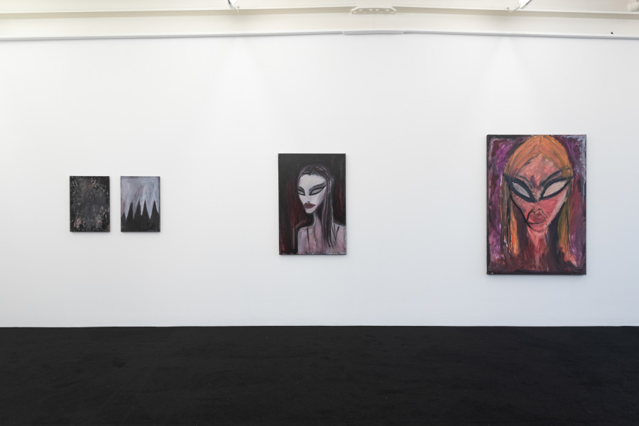 Installation view, Tobias Spichtig, Heavy Mental, Galerie Peter Kilchmann, Zürich, 2025.