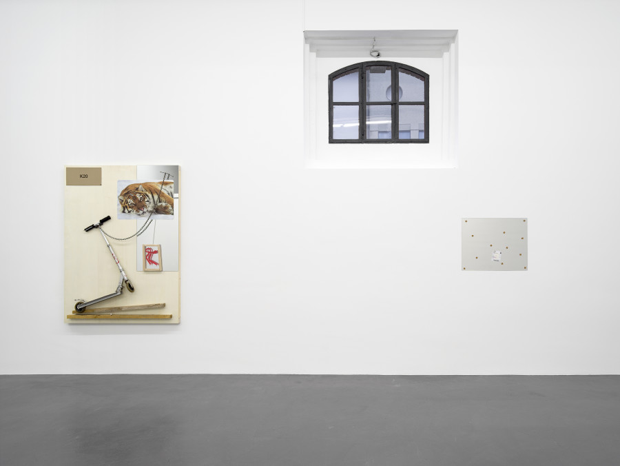 Installation view, Sarah Benslimane, Le monde à l’envers, Galerie Francesca Pia, Zurich, 2025. Photo: Cedric Mussano