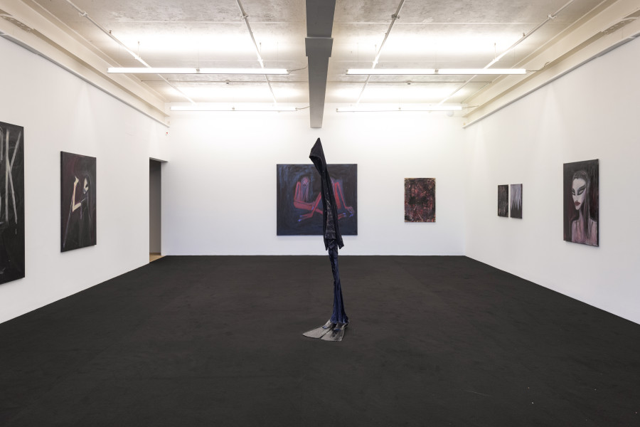 Installation view, Tobias Spichtig, Heavy Mental, Galerie Peter Kilchmann, Zürich, 2025.