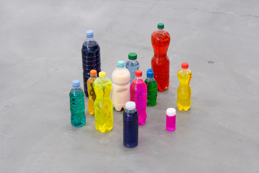Tobias Kaspar, LOT 20: Cleaning (Apt. & studio cleaning every two weeks), 2020 - 2021, Sammlung Migros Museum für Gegenwartskunst, © Tobias Kaspar. Photo: Studio Stucky