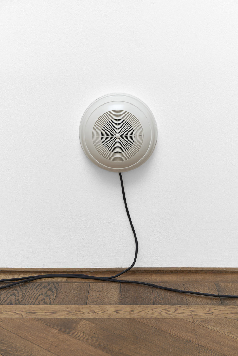 Iris Touliatou, SCORE FOR HOLD TIME, 2023, detail, in: Iris Touliatou, Gift, Kunsthalle Basel, 2023, photo: Philipp Hänger / Kunsthalle Basel