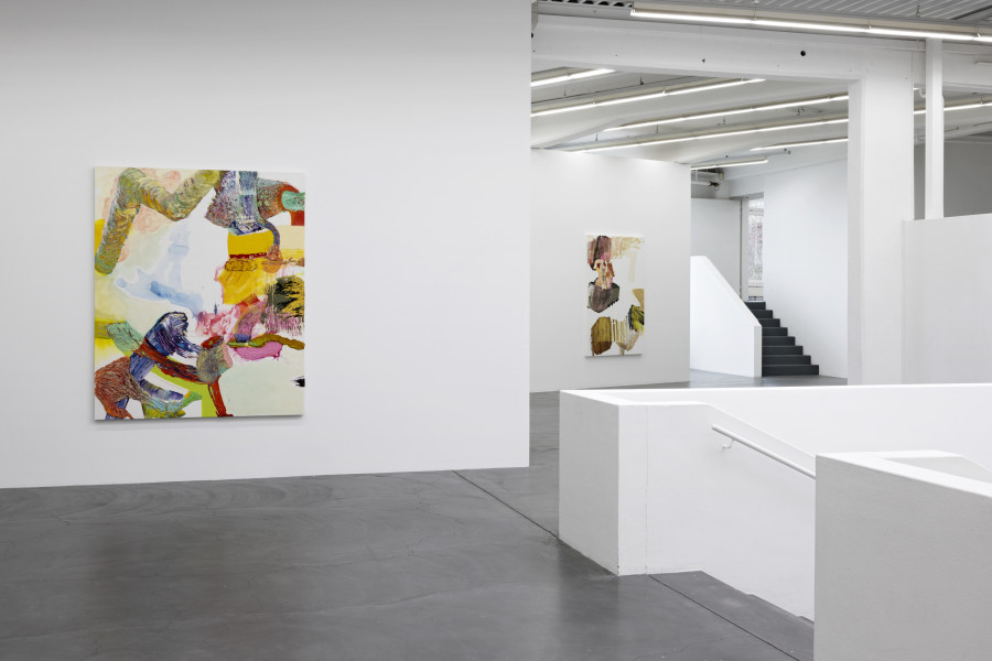 Pia Fries, bitu, 1995. 200 x 170 cm, Ölfarbe auf Holz; tonstich lo, 2008. 200 x 140 cm. Ölfarbe und Siebdruck auf Holz. Courtesy: Pia Fries Ausstellungsansicht / Installation view Kunsthaus Baselland 2023. Foto / Photo: Gina Folly © Pia Fries / 2023 ProLitteris, Zürich