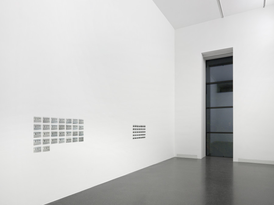 Installation view, Hans-Peter Feldmann, Galerie Francesca Pia, 2021. Photo: Annik Wetter