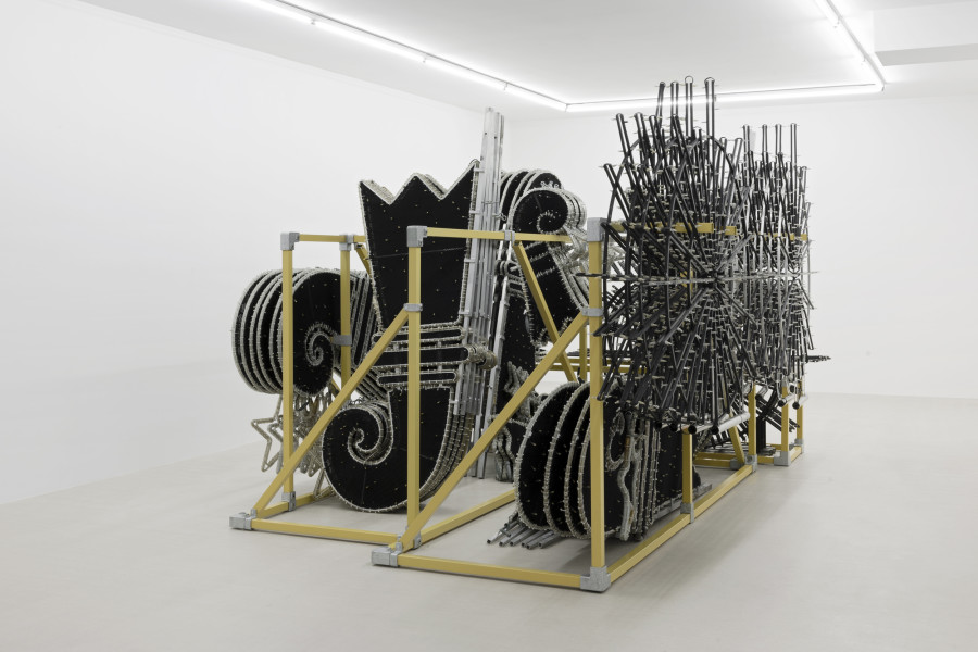 Recess and Incline (Basel, CH), 2023, steel, powder coating, aluminum joints, Christmas lights, dimensions variable. Photography: Gina Folly / all images copyright and courtesy of the artist and For